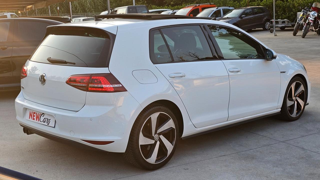 Volkswagen Golf GTD 2.0 TDI DSG BlueMotion Technology