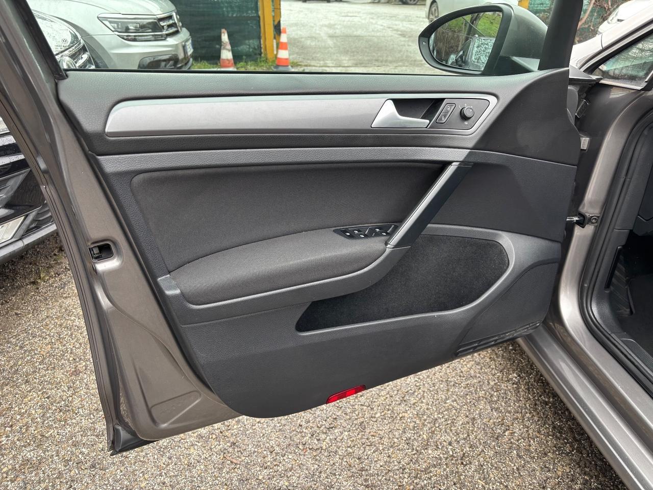 Volkswagen Golf 1.6 TDI 90 CV 5p. OK Neopatentati