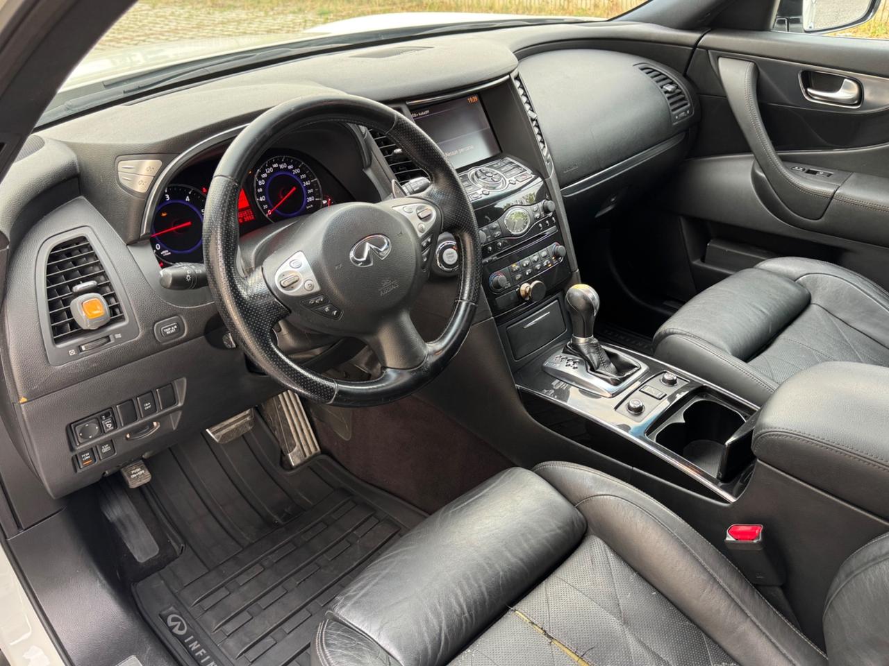 Infiniti FX30d S Premium 238cv