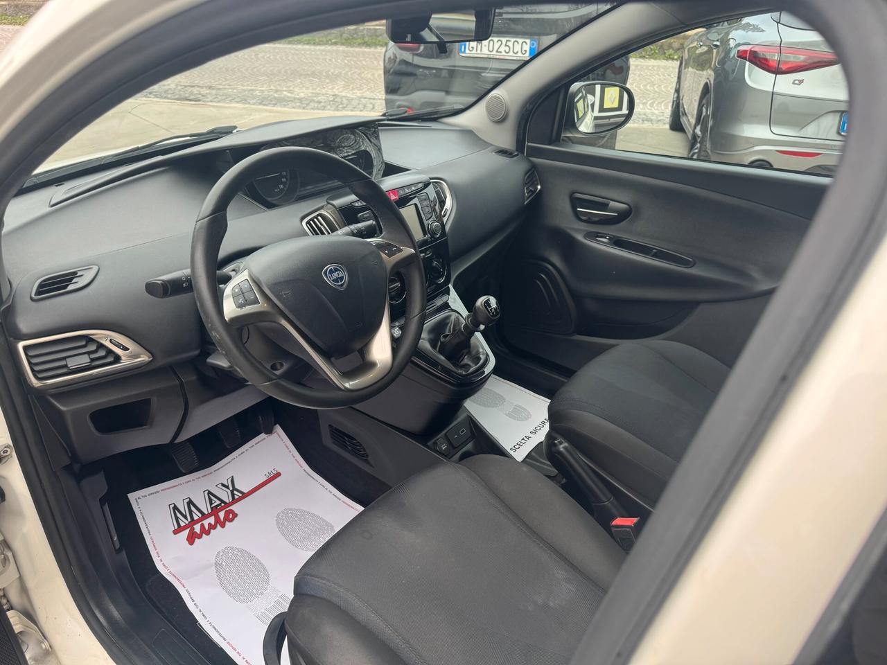 Lancia Ypsilon 1.2 69 CV 5 porte GPL Ecochic Gold