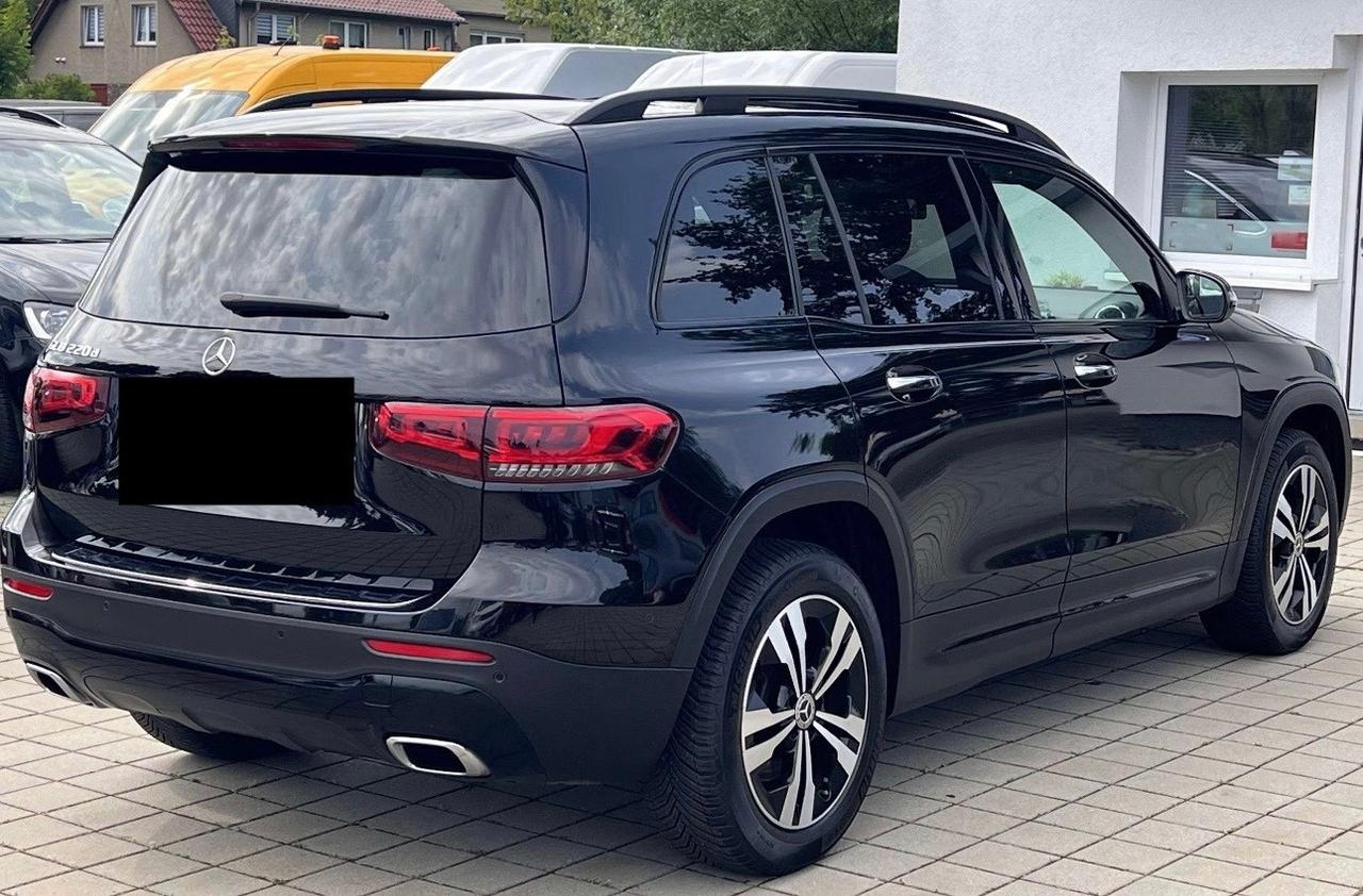 MERCEDES GLB 180D Sport Plus - Tetto Led Navi 18