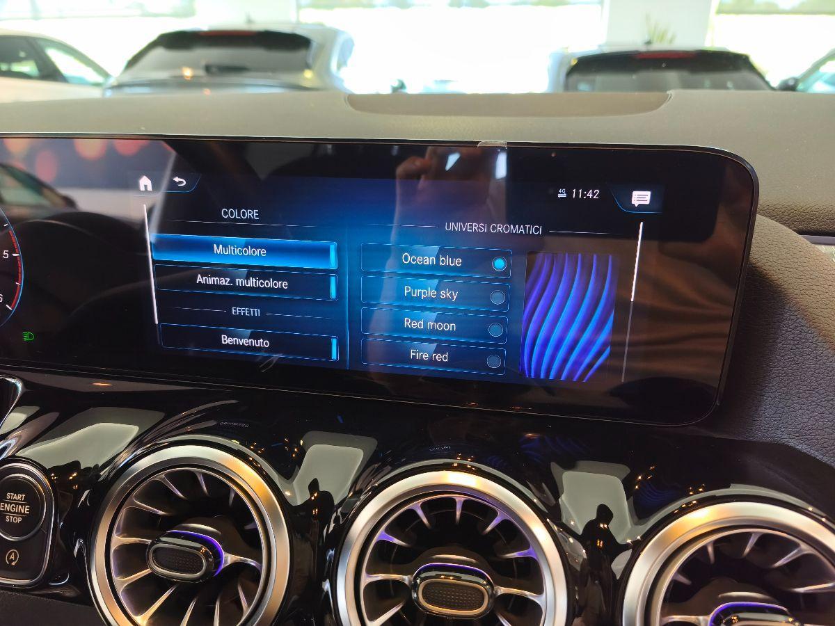 MERCEDES Classe GLA 200 d Automatic Sport Plus Luci/Led/Cokpit