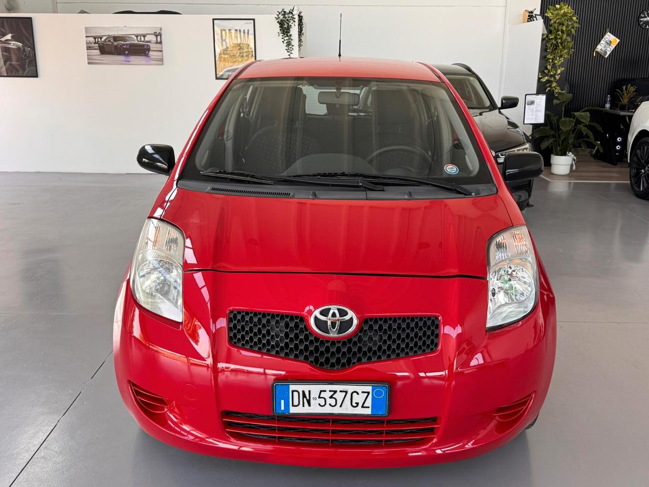 Toyota Yaris 1.0 5 porte