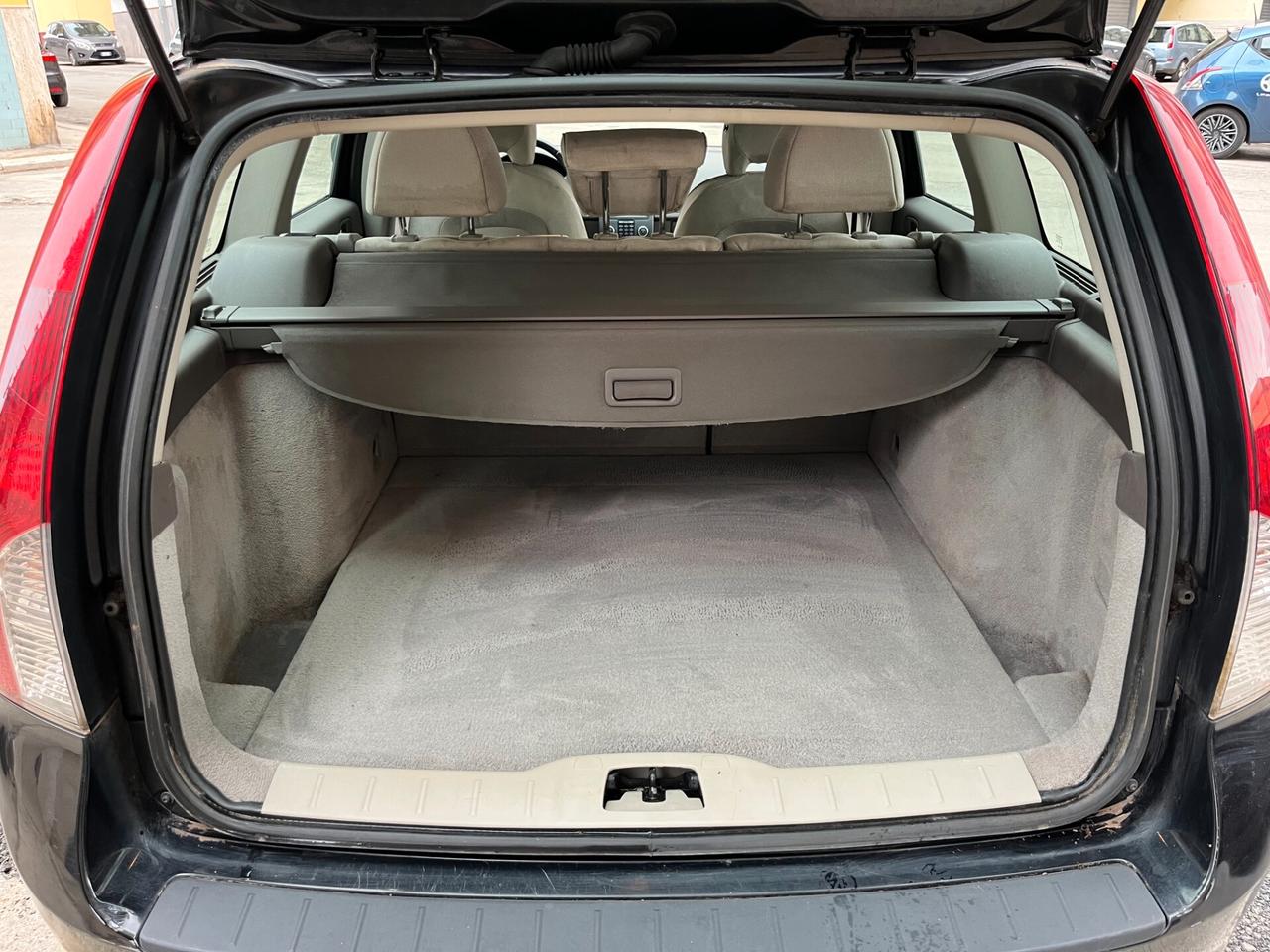 Volvo V50 D2 POLAR