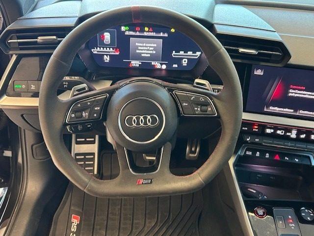 AUDI RS3 3 SPB TFSI quattro S tronic