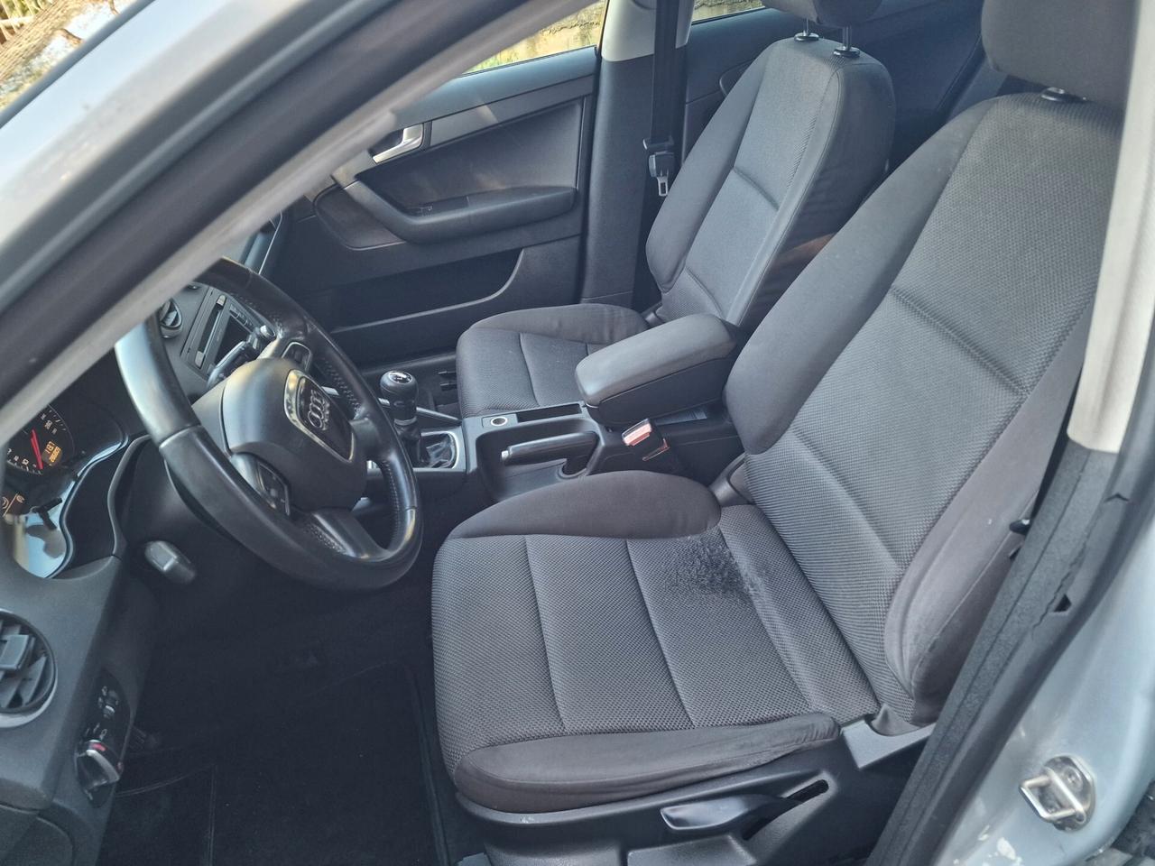 Audi A3 SPB 1.6 TDI 105 CV CR Ambition