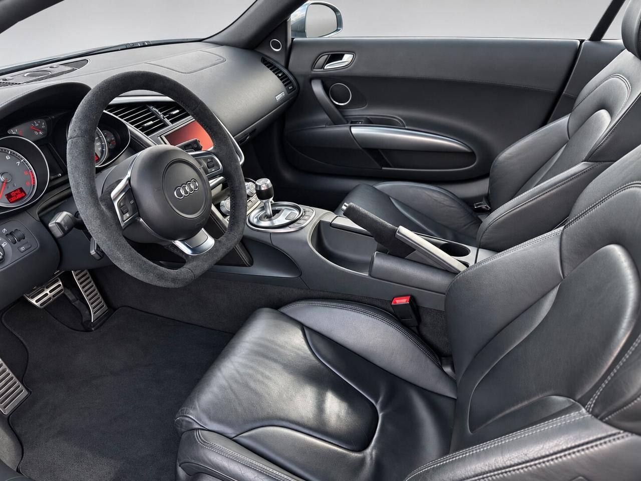 Audi R8 4.2 V8 FSI quattro R tronic