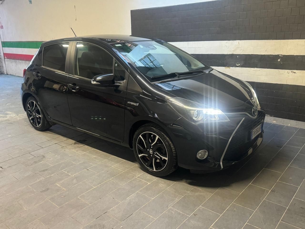 Toyota Yaris Trend red edition full optional