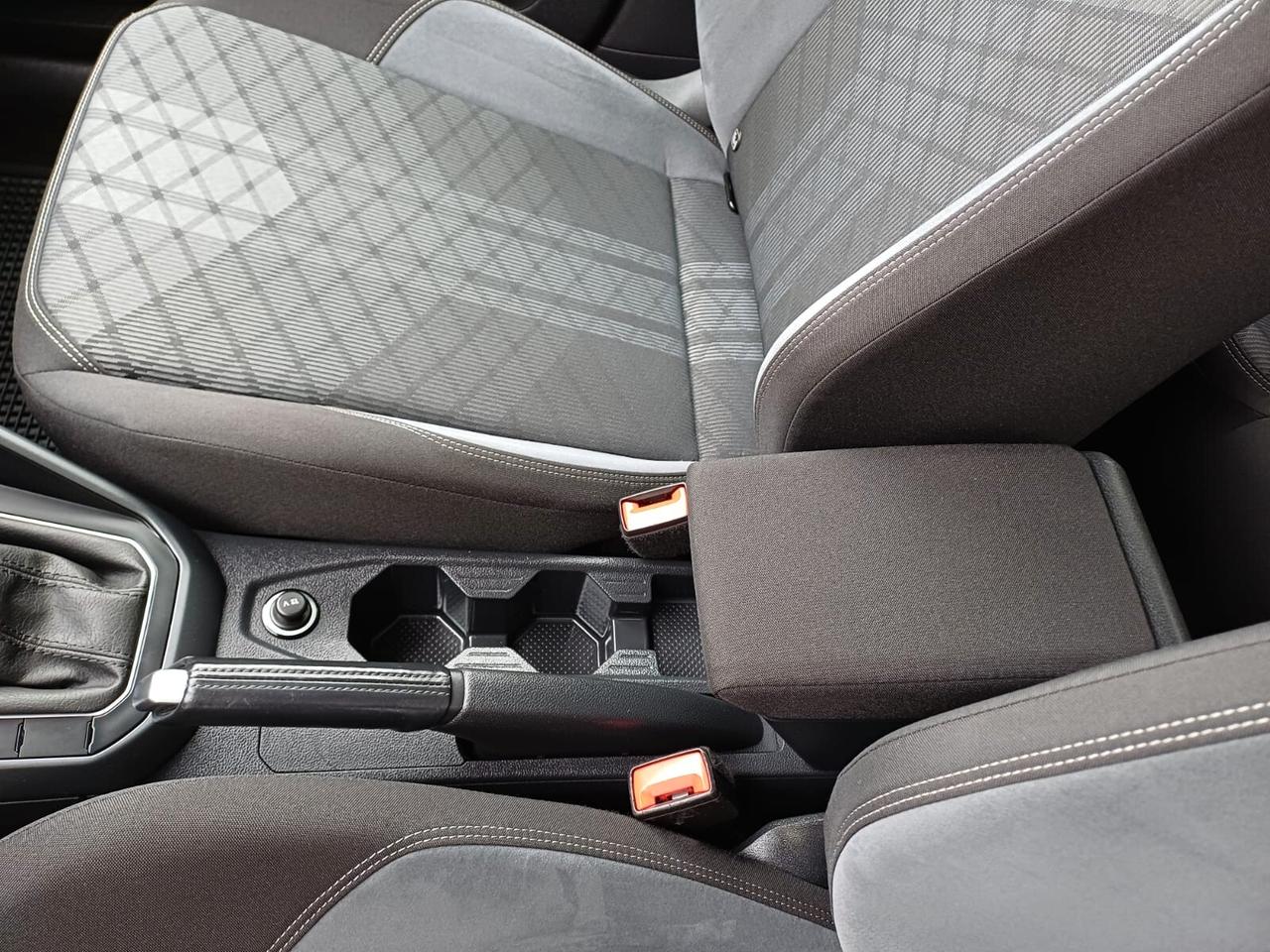 Volkswagen Taigo 1.0 TSI 110 CV DSG R-Line