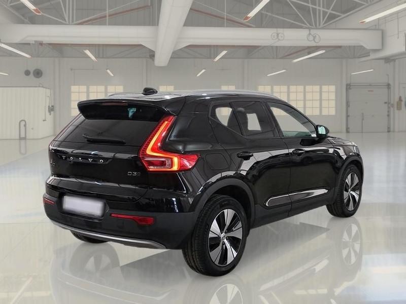 VOLVO XC40 D3 AWD Geartronic Momentum Pro MY21