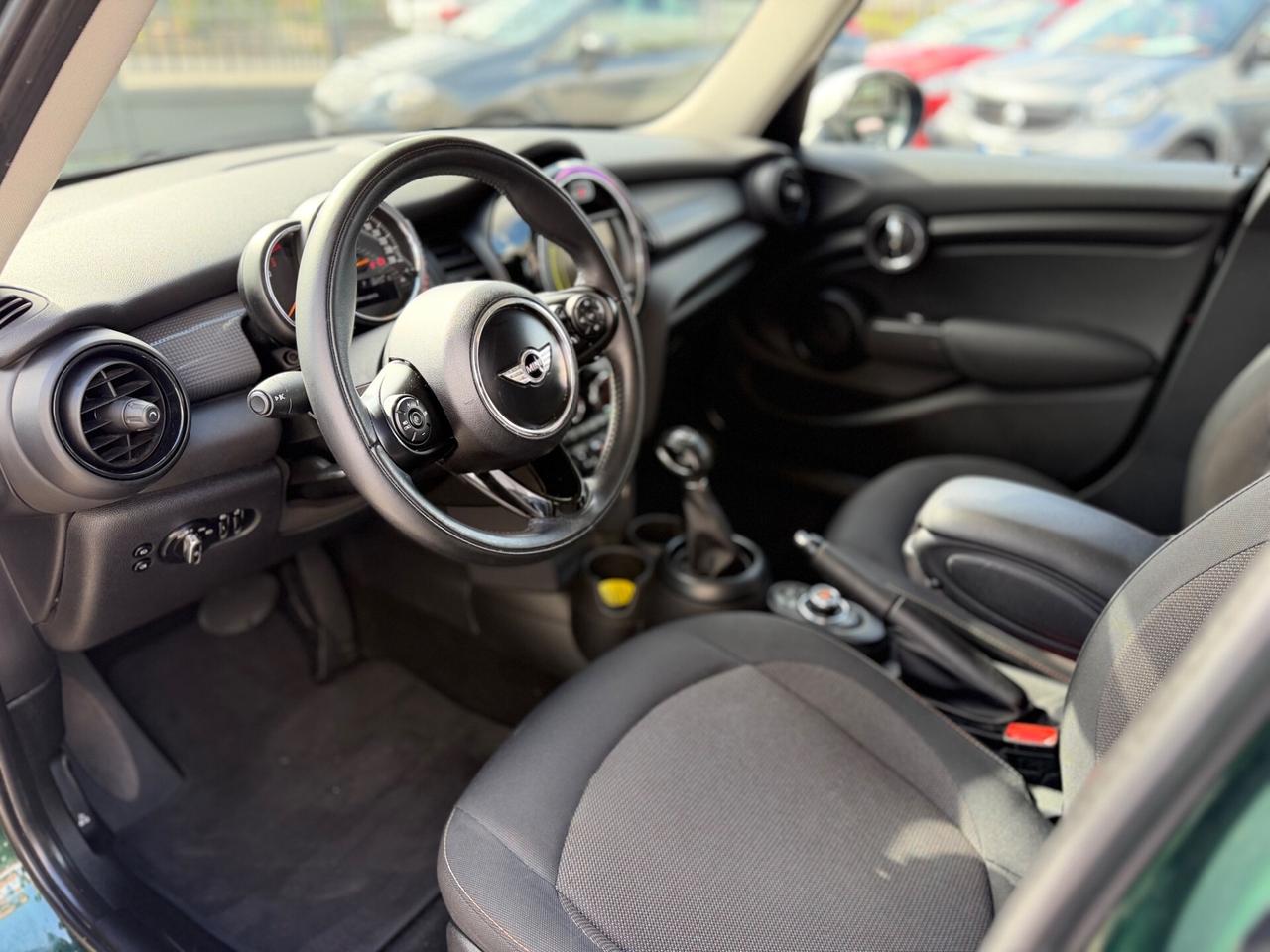 Mini 1.5 Cooper D 5 porte CAMBIO AUTOMATICO