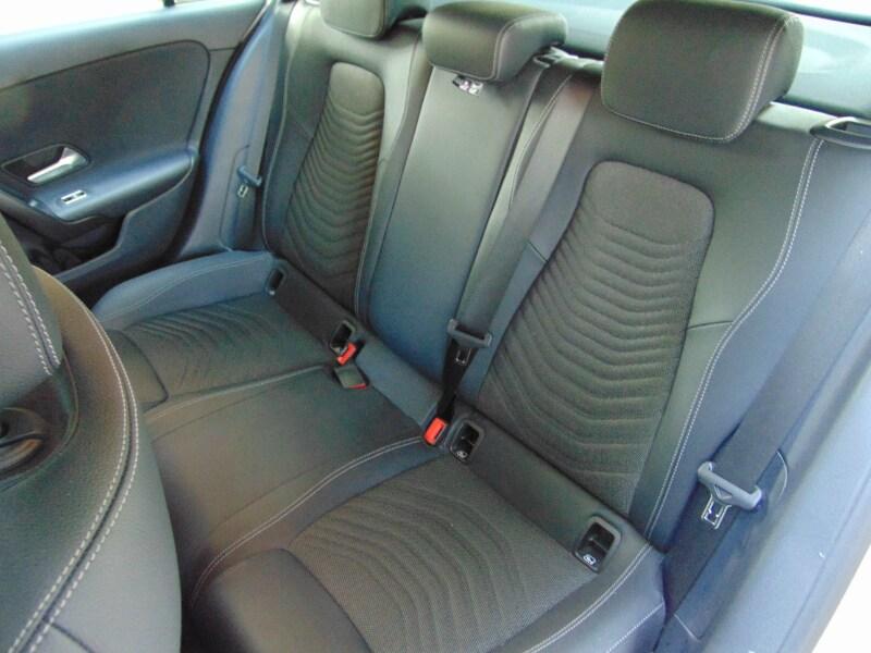 MERCEDES Classe A (W177) A 180 Automatic Ad...