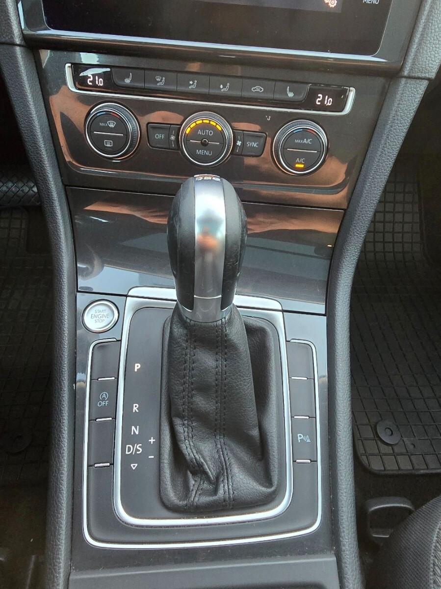 Volkswagen Golf Variant Golf Variant 1.5 TGI 5p. Highline BlueMotione Tech.