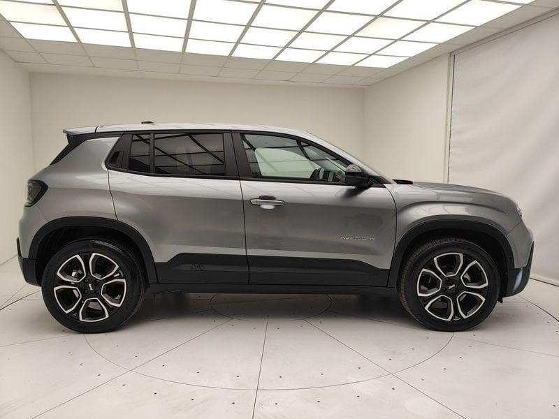 Jeep Avenger 2022 1.2 turbo Summit fwd 100cv