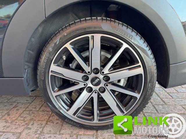 MINI Cooper 1.5 Cooper Classic Piano Black exterior
