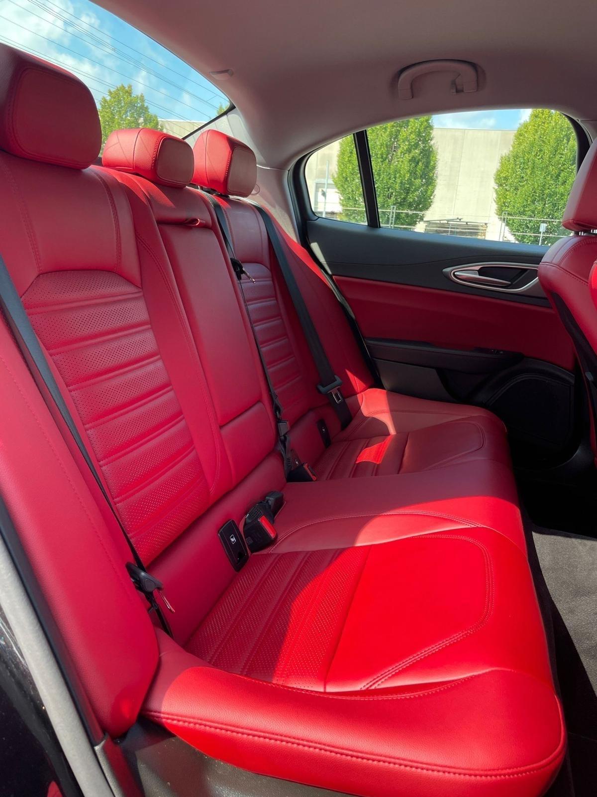 Alfa Romeo Giulia 2.2 Turbodiesel 210 CV AT8 AWD Q4 Veloce Ti