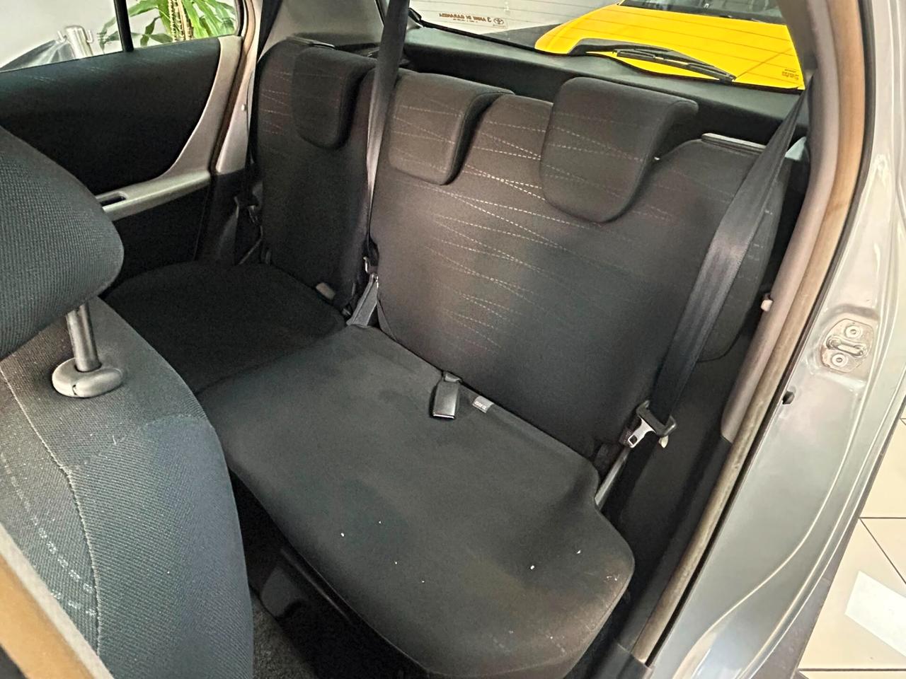 Toyota Yaris 1.0 5 porte