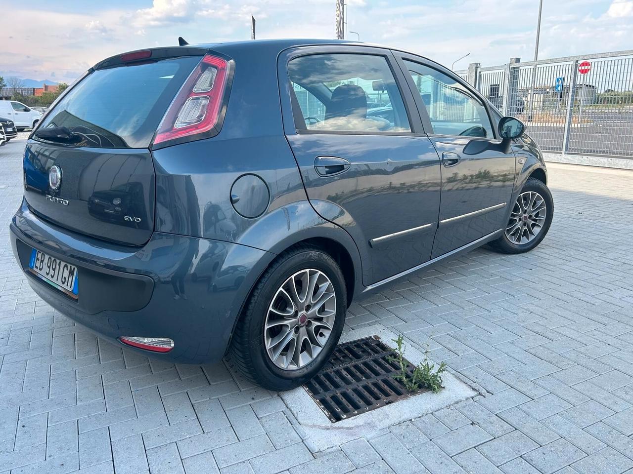 Fiat Punto Evo 1.2 5 porte Dynamic ok neopatentati