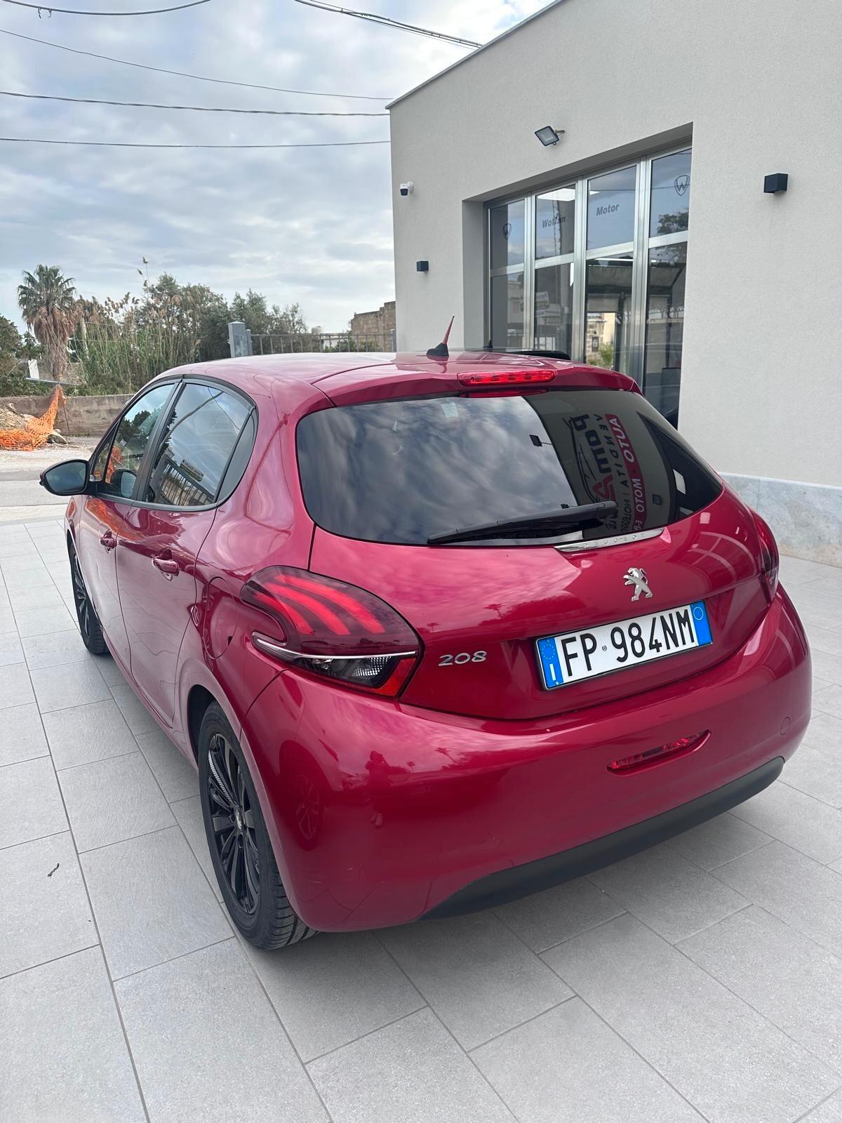 Peugeot 208 PureTech 82 5 porte Allure