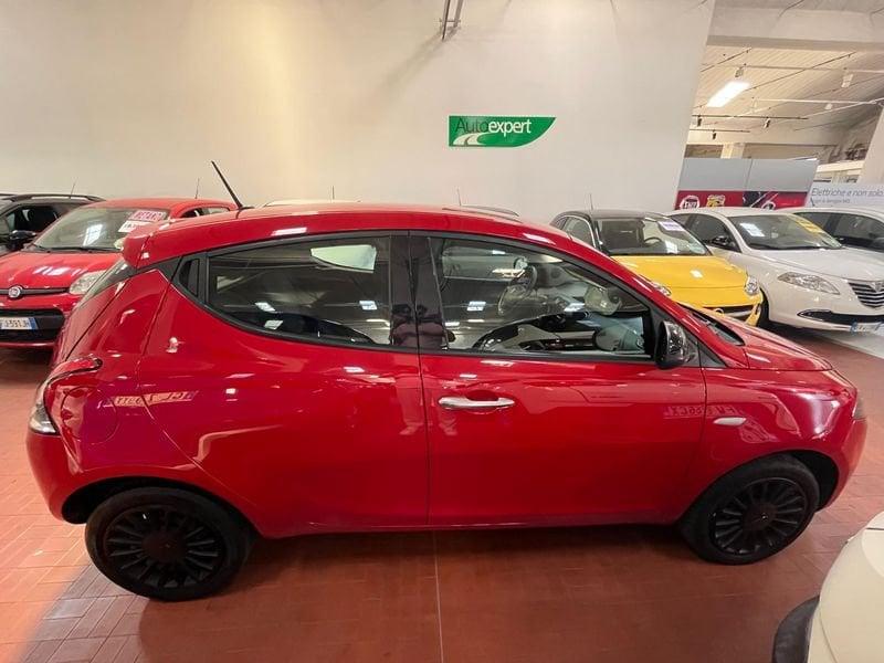 Lancia Ypsilon Ypsilon 1.0 FireFly 5 porte S&S Hybrid Silver