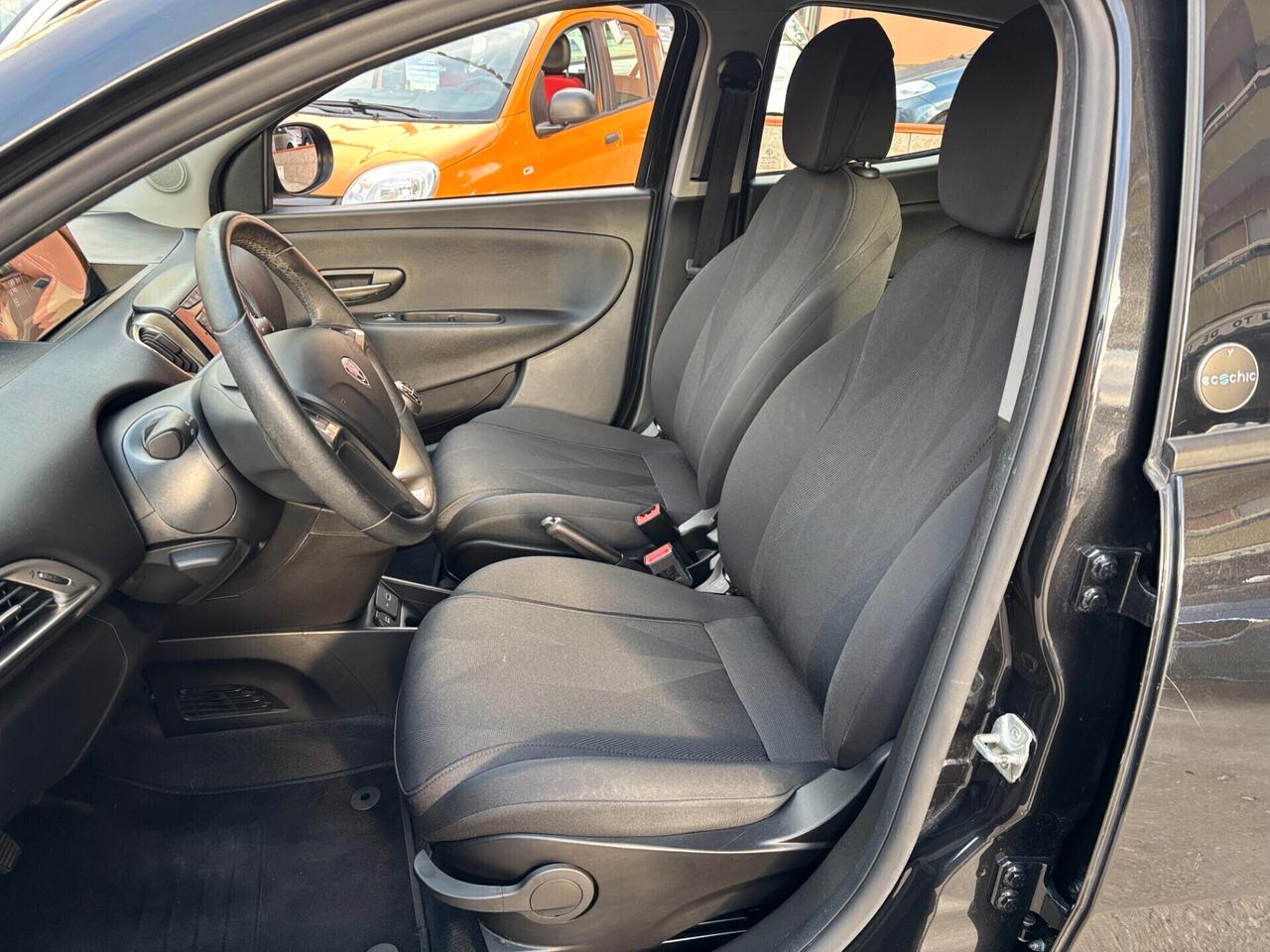 Lancia Ypsilon 1.0 5 porte Hybrid Gold-2021