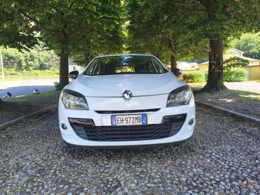RENAULT Megane Mégane 1.6 16V SporTour Attractive