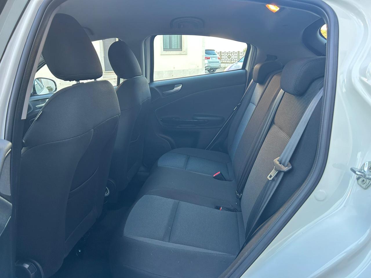 Alfa Giulietta 1.6 MJ 77Kw DISTINCTIVE Km123.-2013