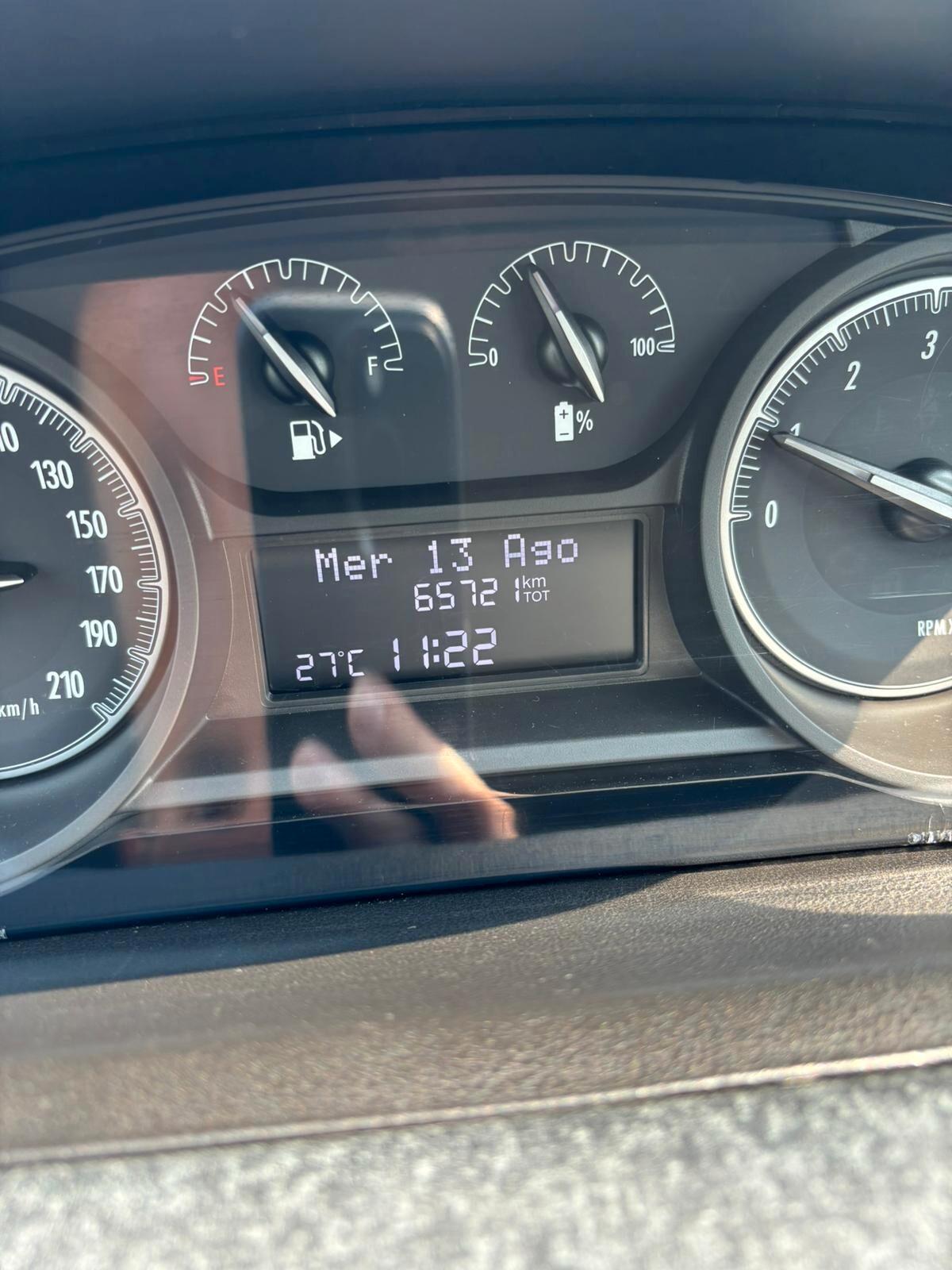 Lancia Ypsilon 1.0 FireFly 5 porte S&S Hybrid Silver