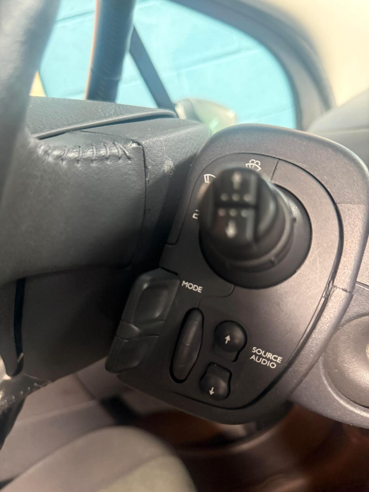 RENAULT 1.2CC 75CV OK NEOPATENTATI