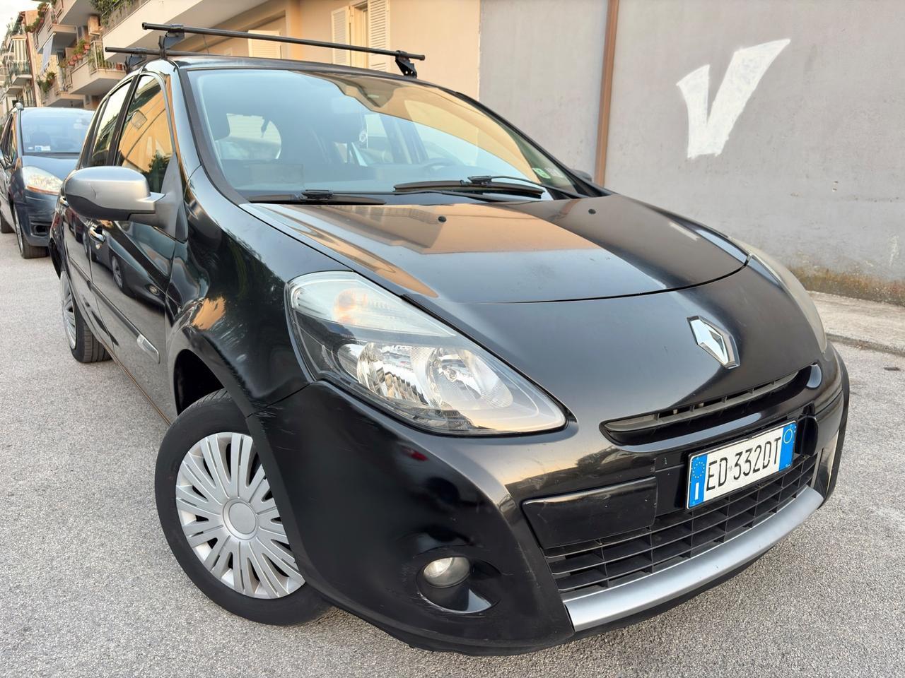 Renault Clio 1.2 benzina 75cv 5 porte