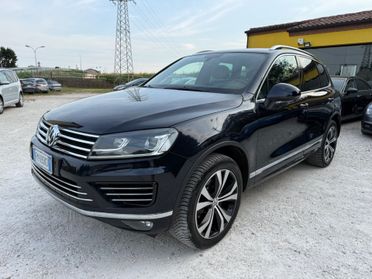 Volkswagen Touareg 3.0 TDI 262 CV R-Line