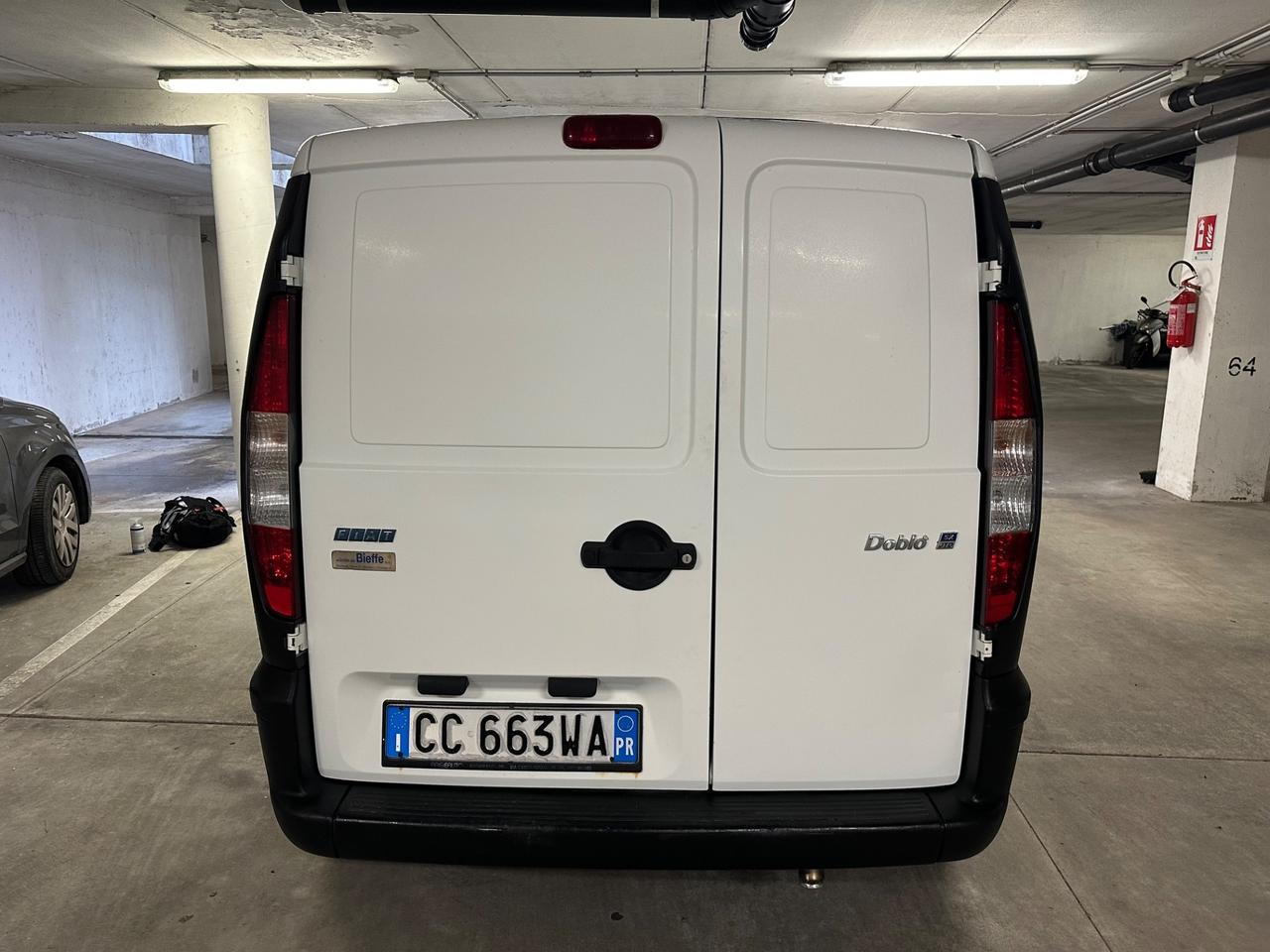 Fiat Doblo 1.9 JTD cat Cargo Lamierato SX