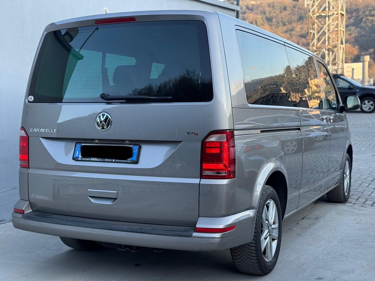 Volkswagen Caravelle 2.0 TDI 150CV DSG 9 posti