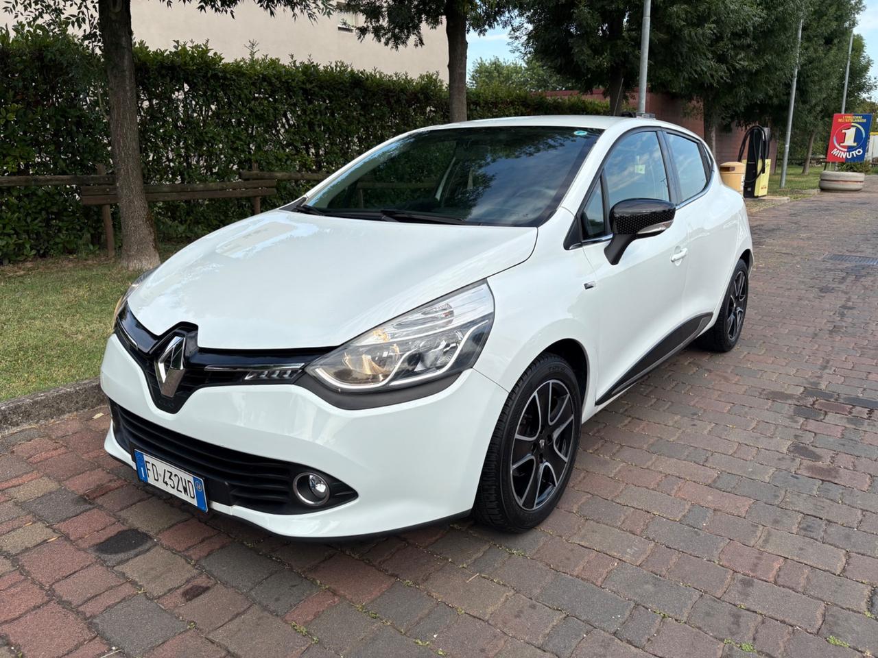 Renault Clio 1.2 75CV Duel