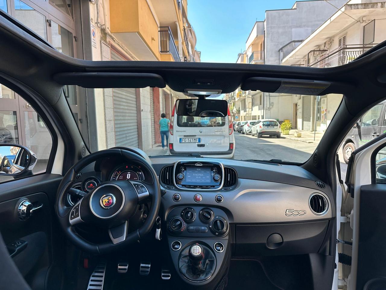 Abarth 500C 1.4 Turbo T-Jet Custom