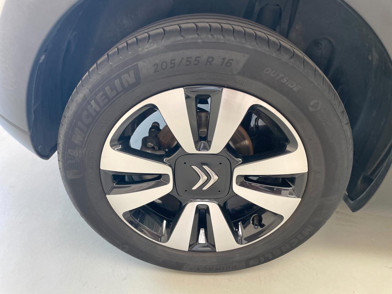 Citroen C3 1.5 BlueHDi 100CV Shine