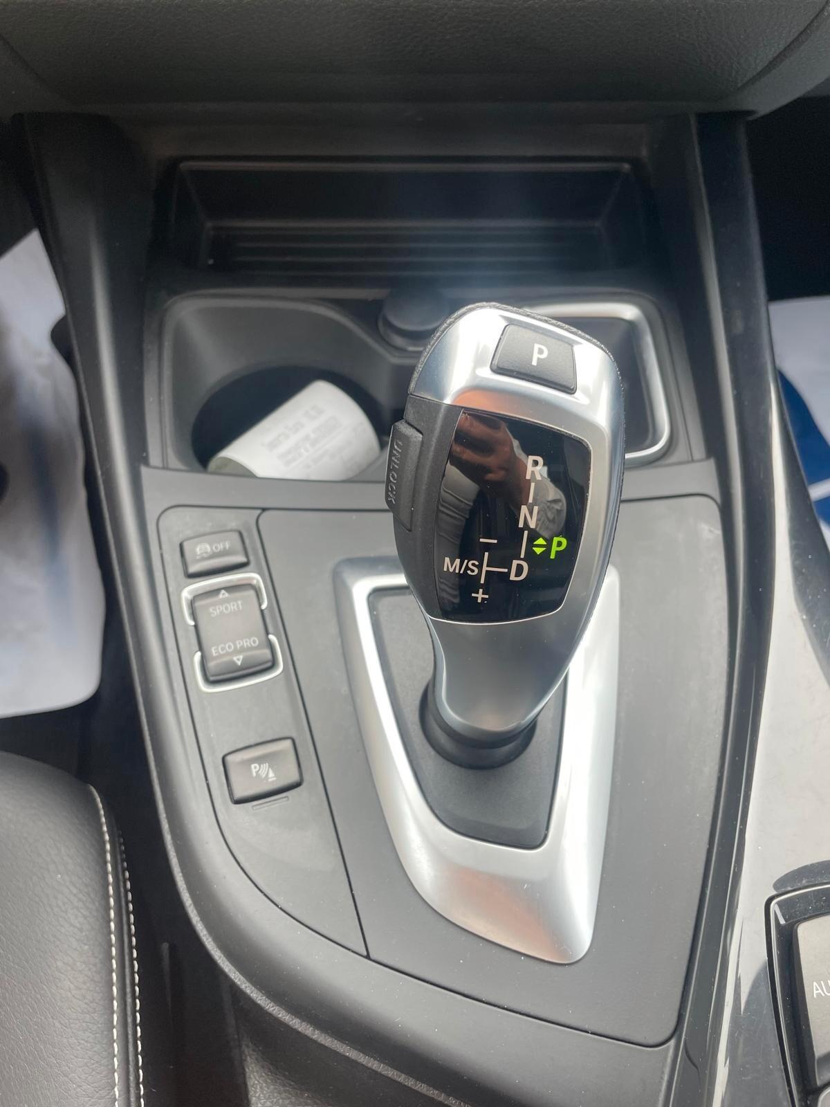 Bmw 118 118d 5p. Urban
