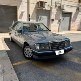 Mercedes 200 D 5 **CON CERTIFICATO STORICO**