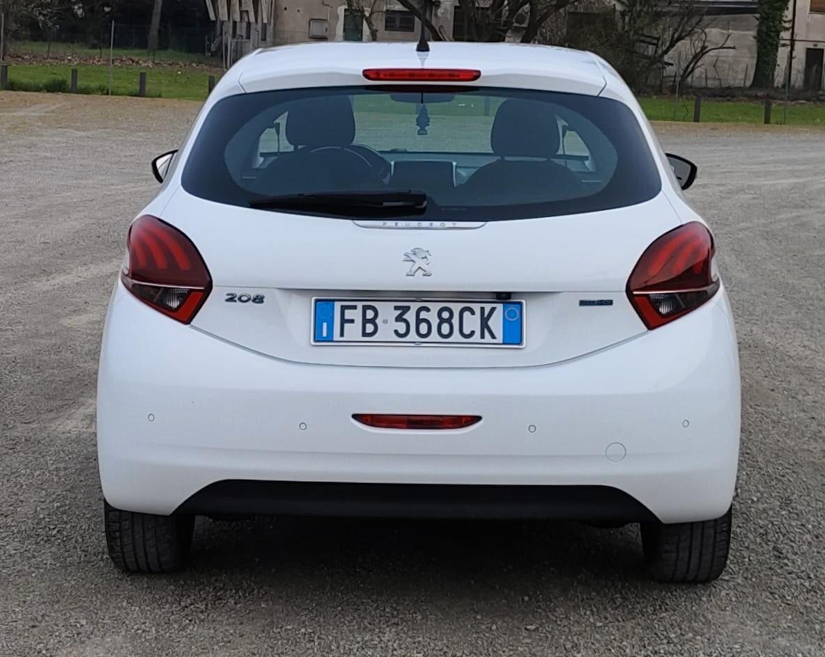 Peugeot 208 1.4 HDi 68 CV 5 porte Allure