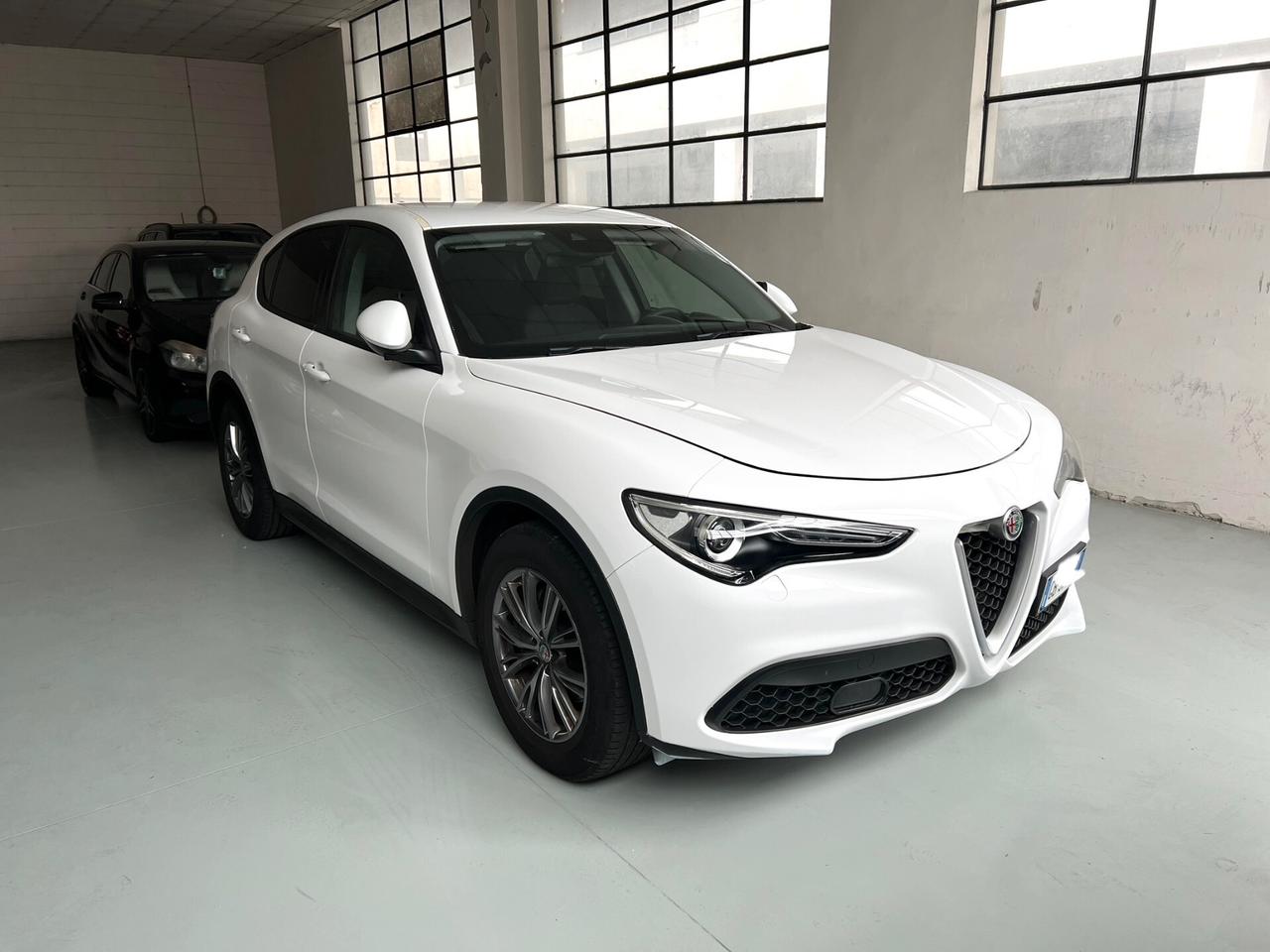 Alfa Romeo Stelvio 2.2 Turbodiesel 160 CV AT8 RWD Business