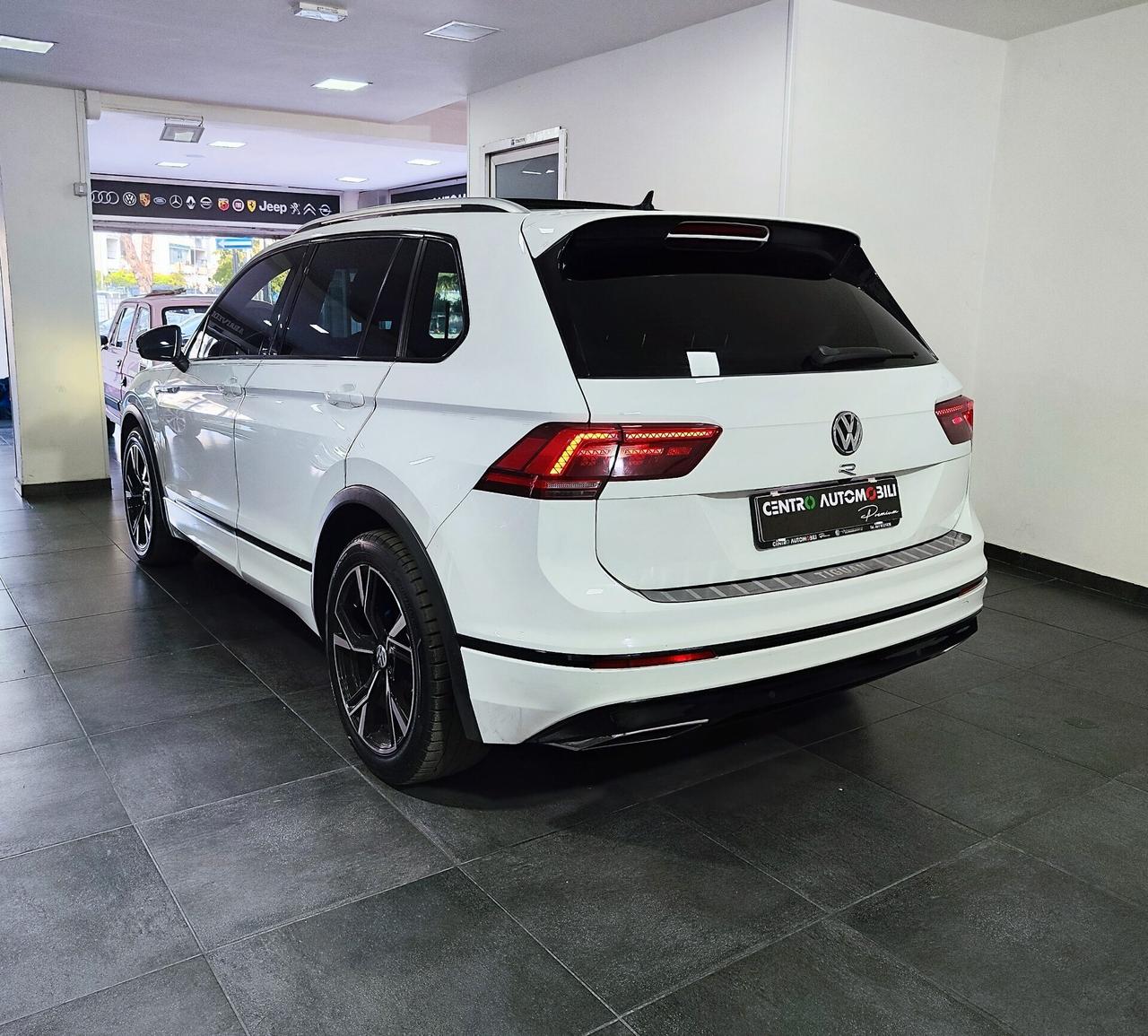 Volkswagen Tiguan 2.0 TDI DSG 4MOTION R-Line 190cv Tetto