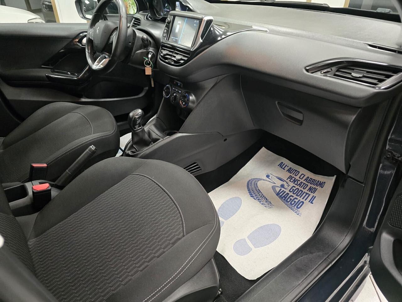 Peugeot 208 PureTech 82 5 porte Active NEOPATENTATI