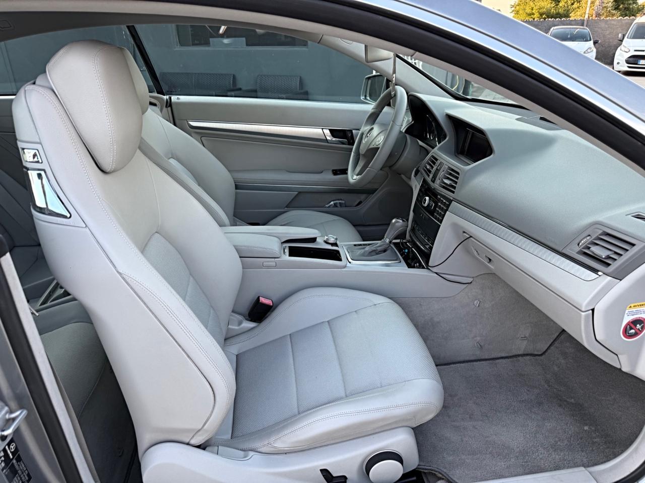Mercedes-benz E 220 E 220 CDI BlueEFFICIENCY Avantgarde AMG