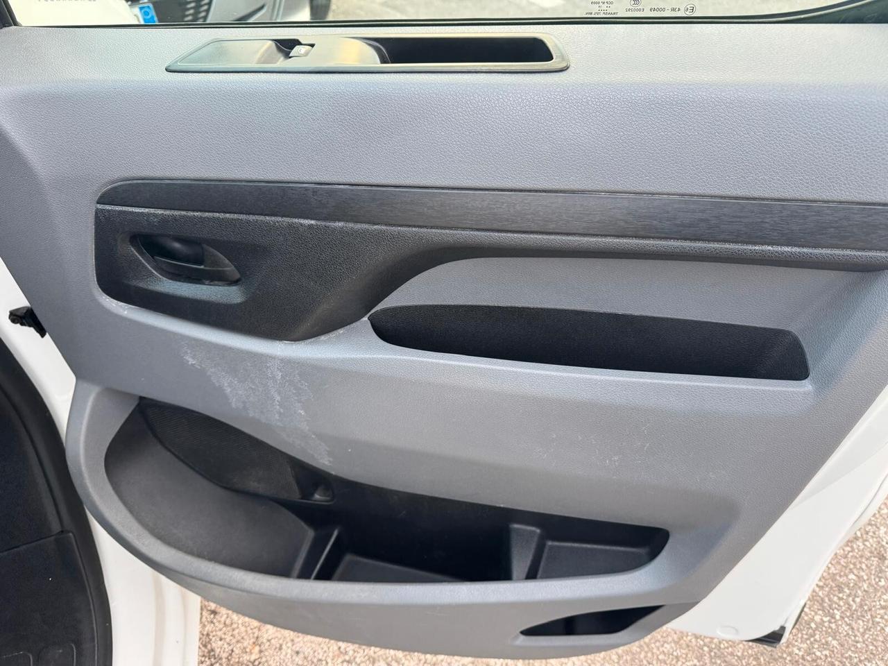 Peugeot Expert BlueHDi 120 S&S PL-TN Combi Standard PERFETTO FATTURABILE