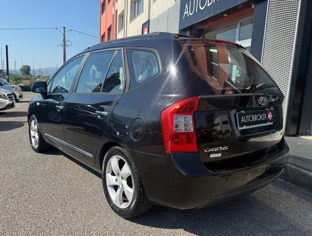 KIA Carens 2.0 CVVT EX Class