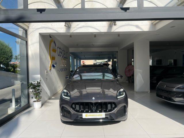 MASERATI Grecale MHEV 330 CV AWD Modena tetto da?529,00 mensili
