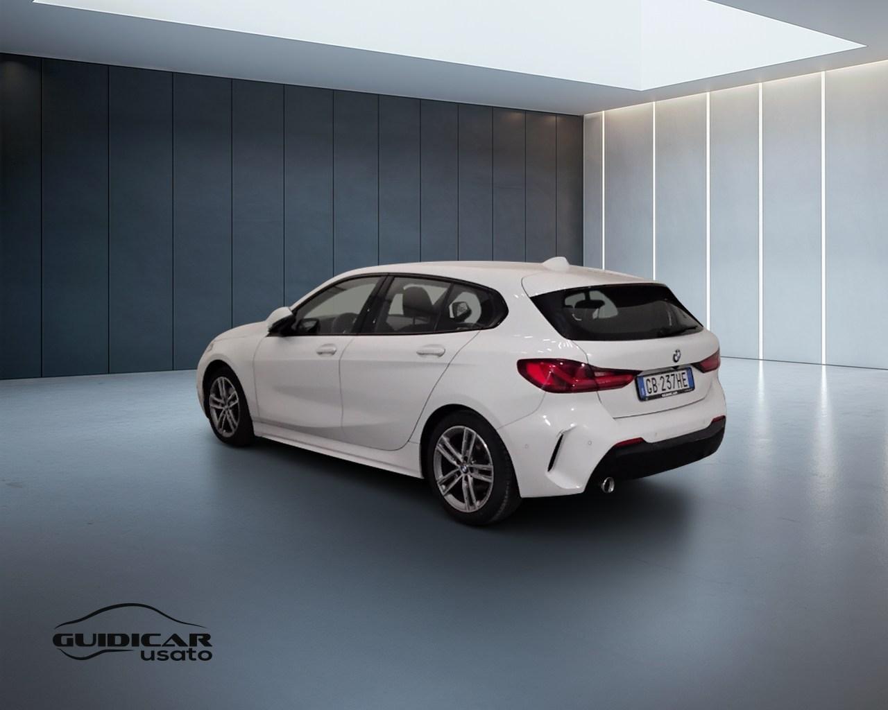 BMW Serie 1 F40 - 116d Msport auto