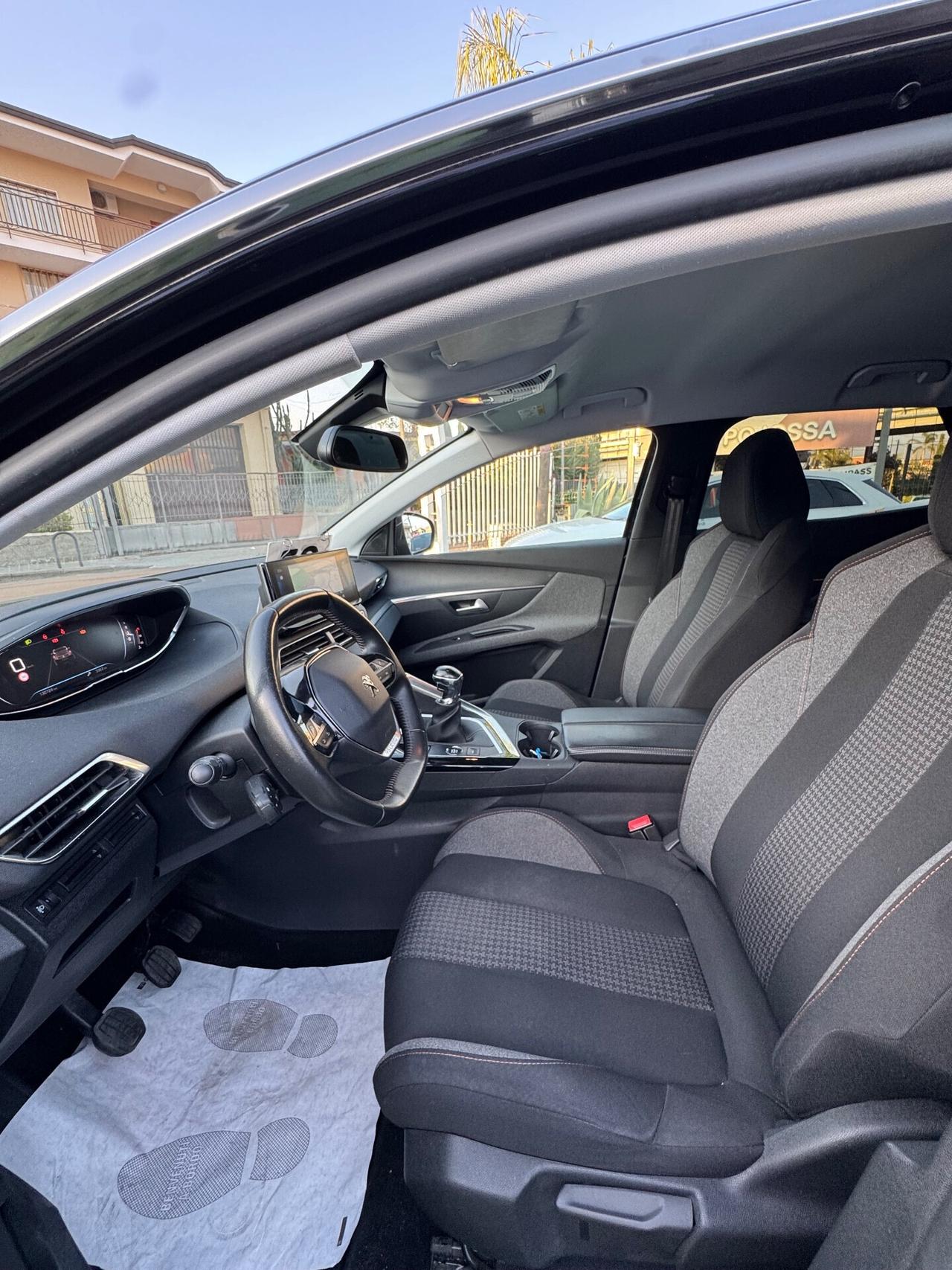 Peugeot 3008 BlueHDi 130 S&S Active