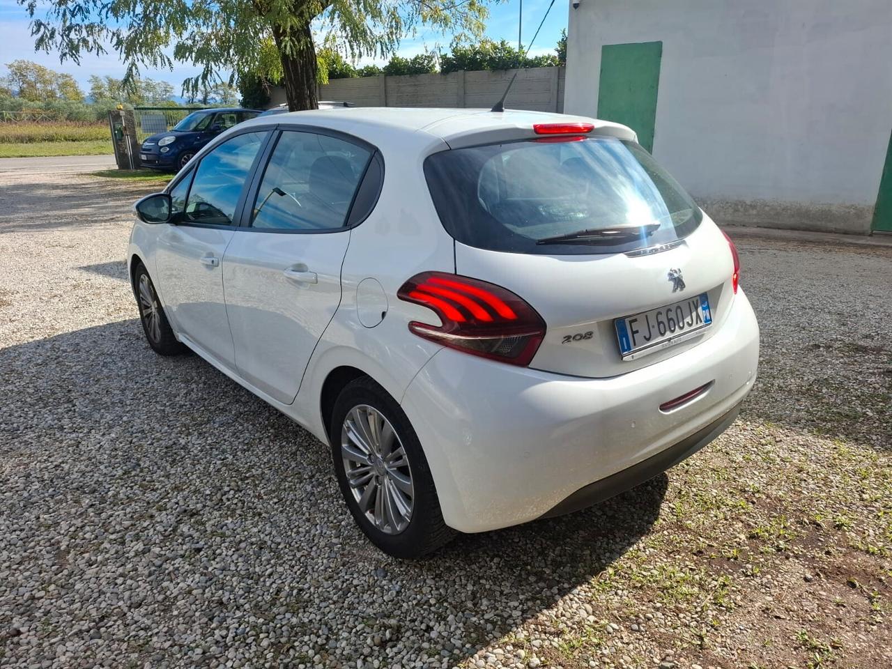 Peugeot 208 BlueHDi 75 5 porte Allure