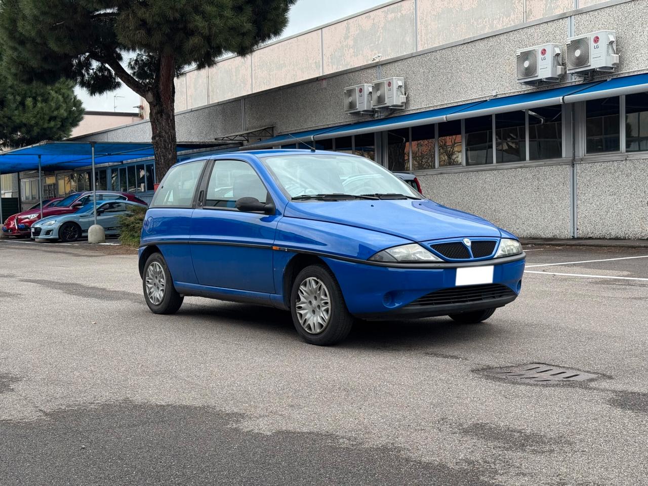 Lancia Y 1.2i 16V cat LE | NEOPATENTATI